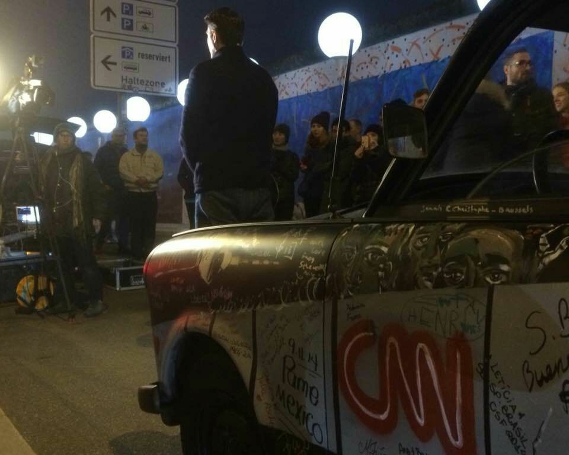 relexa hotel Berlin - 25th anniversary of the fall of the Berlin Wall - light border at East Side Gallery relexa hotel Berlin - 25th anniversary of the fall of the Berlin Wall - light border at East Side Gallery